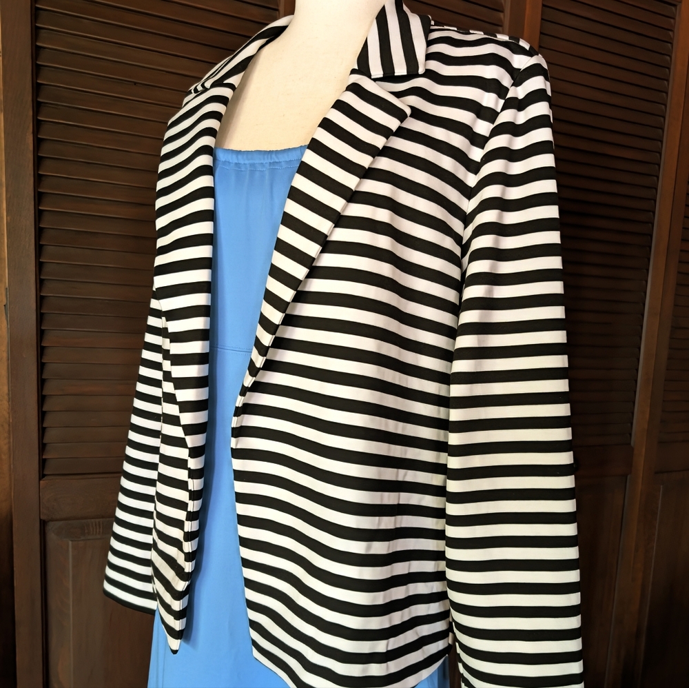 CHICO’s Blazer - B/W Striped - Sz 3 or XL - NWT - Picture 3 of 14